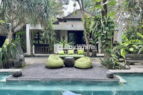 5 bedrooms Villa in Kerobokan, Indonesia No. 22957 2