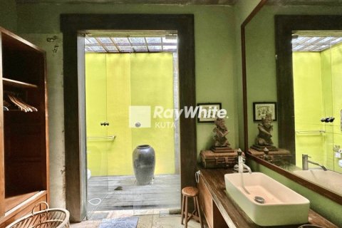 5 bedrooms Villa in Kerobokan, Indonesia No. 22957 14