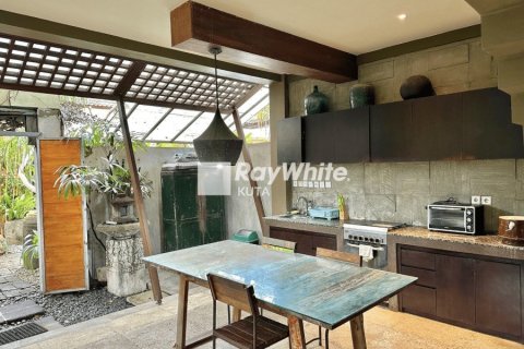 5 bedrooms Villa in Kerobokan, Indonesia No. 22957 16