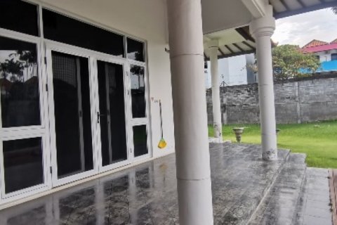 5 bedrooms House in Denpasar, Indonesia No. 22909 3