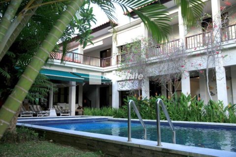 6 bedrooms Villa in Jimbaran, Indonesia No. 22911 2