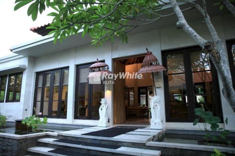 6 bedrooms Villa in Jimbaran, Indonesia No. 22911 23