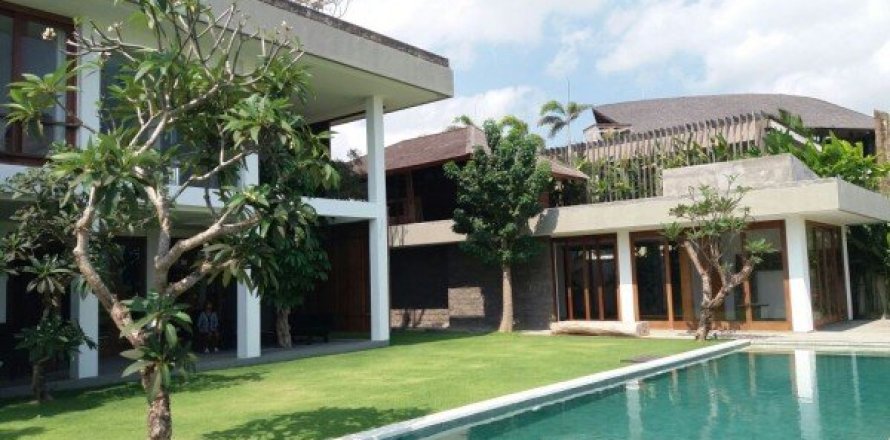 8 bedrooms Villa in Canggu, Indonesia No. 22907