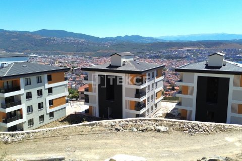 4+1 Apartment in Gemlik, Turkey No. 44226 17