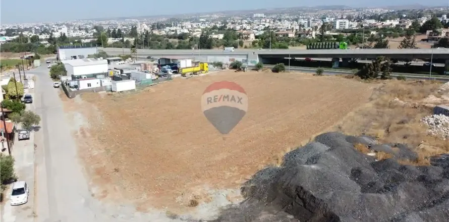 4960m² Land en Kato Polemidia, Cyprus No. 35862