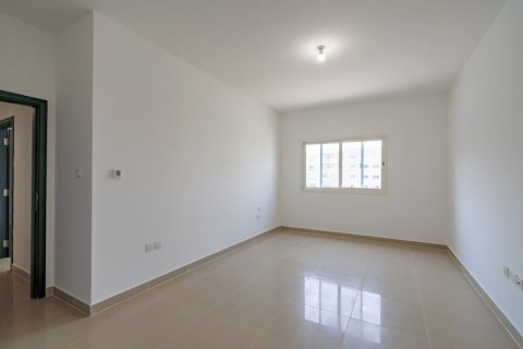 3 dormitorios Apartment en Al Reef, UAE No. 6093 12