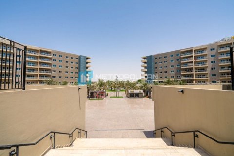 3 dormitorios Apartment en Al Reef, UAE No. 6093 9