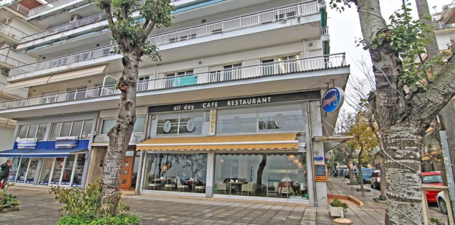 250m² Commercial property in Thessaloniki, Greece No. 48712