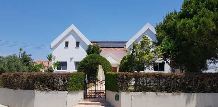 5 bedrooms Villa in Pentakomo, Cyprus No. 69263