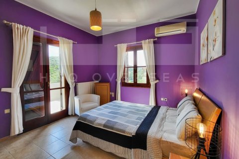 4 bedrooms Villa in Crete, Greece No. 24407 9