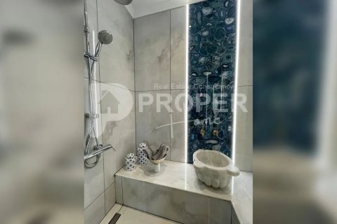 5 rooms Apartment in Beylikduezue, Turkey No. 13093 9