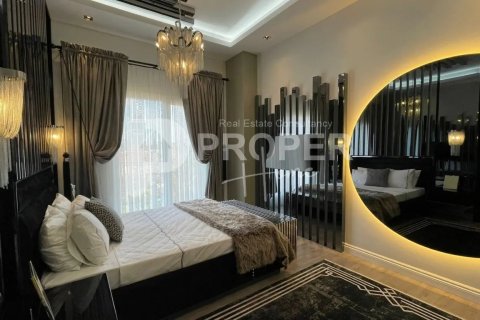 5 rooms Apartment in Beylikduezue, Turkey No. 13093 13