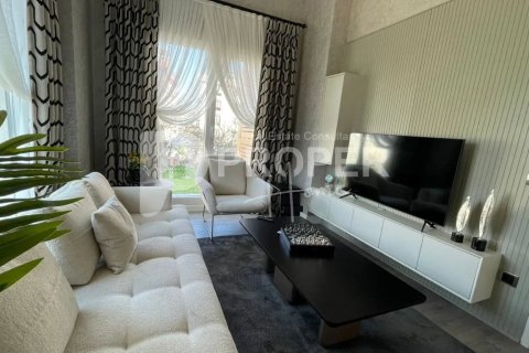 5 rooms Apartment in Beylikduezue, Turkey No. 13093 26