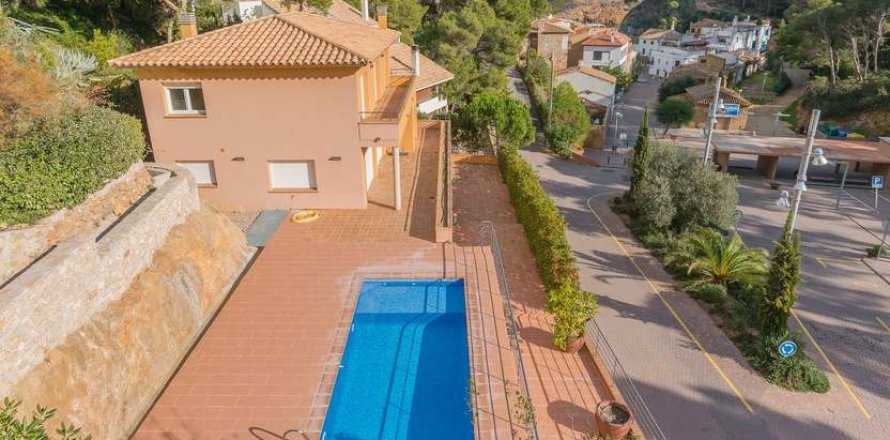 4 dormitorios House en Begur, Spain No. 25352