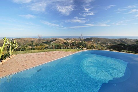 6 bedrooms House in Benahavis, Spain No. 25240 7