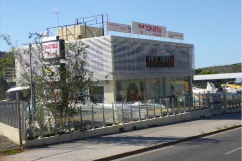 630m² Commercial property en Athens, Greece No. 48936 1