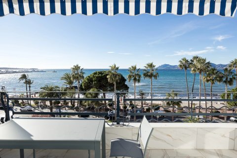 2 bedrooms Apartment in Cannes, France No. 76656 16