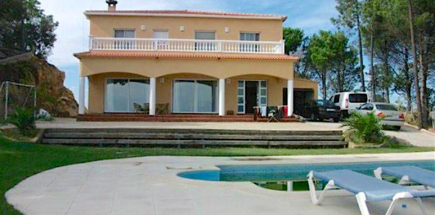 9 bedrooms House in Lloret de Mar, Spain No. 25423