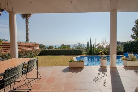 4 dormitorios House en Castelldefels, Spain No. 25427 7