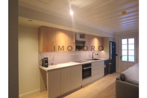 4+1 Appartement à Beyoglu, Turkey No. 16959 2