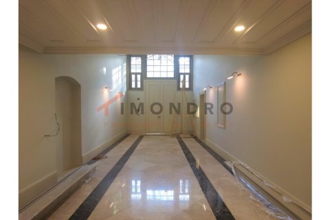 4+1 Appartement à Beyoglu, Turkey No. 16959 13