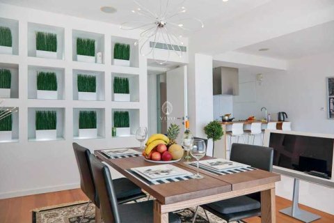 2 bedrooms Apartment in Germasogeia, Cyprus No. 77605 2