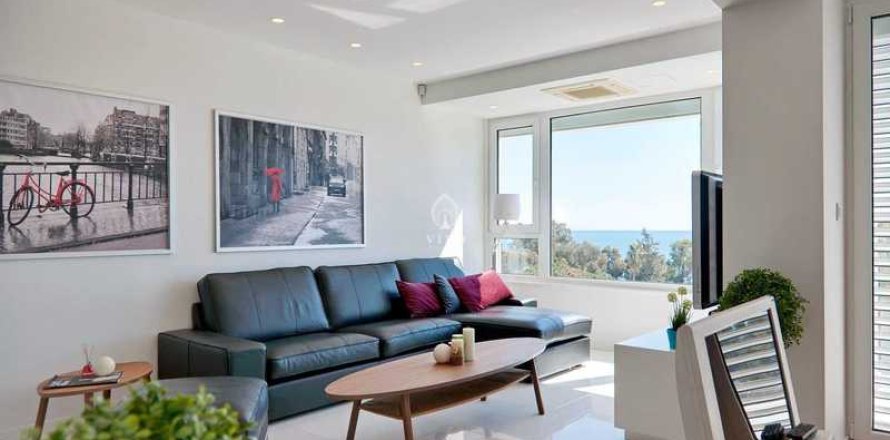 2 bedrooms Apartment in Germasogeia, Cyprus No. 77605