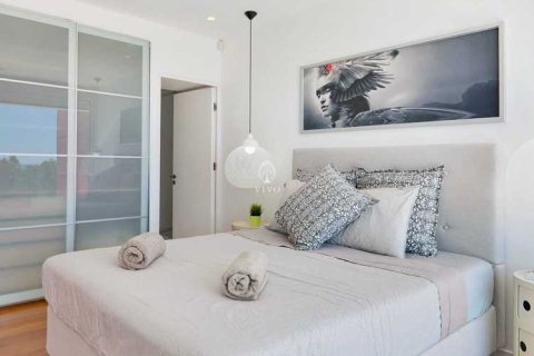 2 bedrooms Apartment in Germasogeia, Cyprus No. 77605 8