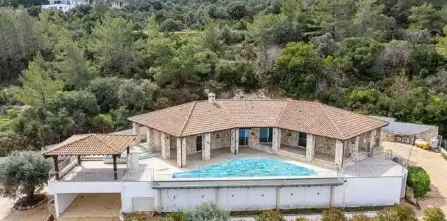 3 bedrooms Villa in Neo Chorio, Cyprus No. 30398