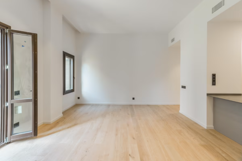 3 bedrooms Apartment in L'Eixample, Spain No. 25867 12