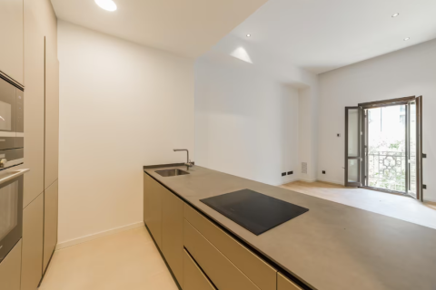 3 bedrooms Apartment in L'Eixample, Spain No. 25867 10