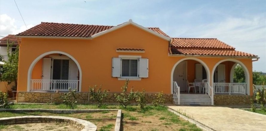 3 bedrooms House in Corfu, Greece No. 24824