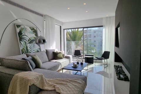 3 dormitorios Apartment en Limassol, Cyprus No. 73731 1