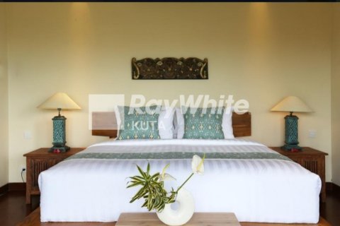 4 bedrooms Villa in Jimbaran, Indonesia No. 23481 11