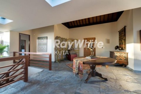 4 bedrooms Villa in Jimbaran, Indonesia No. 23481 20