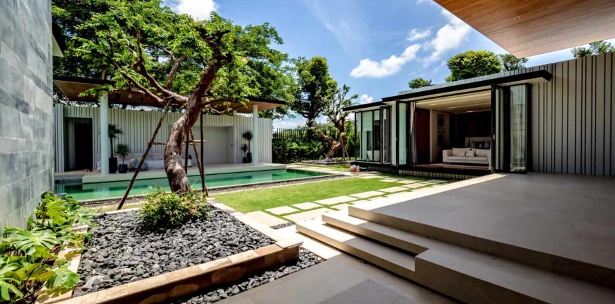 4 bedrooms Villa in Layan Beach, Thailand No. 1171