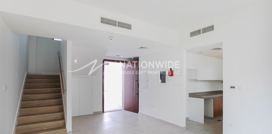 3 bedrooms Townhouse in Al Ghadeer, UAE No. 3306