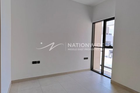 3 bedrooms Villa in Abu Dhabi, UAE No. 3472 5