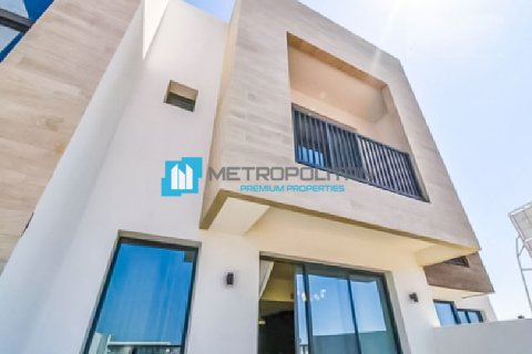 2 bedrooms Townhouse in Mina Al Arab, UAE No. 3568 2