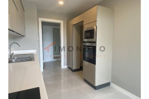 4+1 Apartment in Kartal, Turkey No. 17479 22