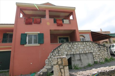 4 bedrooms House in Corfu, Greece No. 58731 3