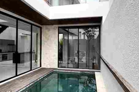 2 bedrooms Villa in Kerobokan, Indonesia No. 45298 16