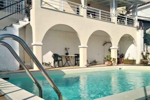 5 bedrooms Villa in Corfu, Greece No. 60469 2