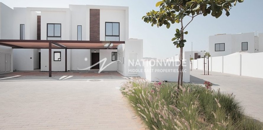 3 dormitorios Townhouse en Al Ghadeer, UAE No. 3748