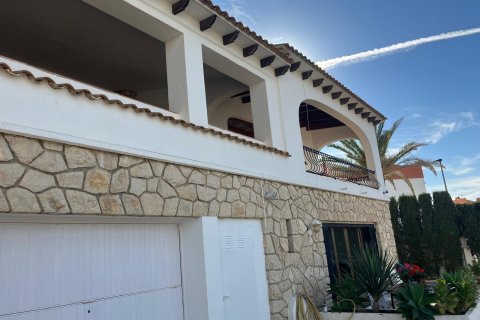 4 bedrooms Villa in Albir, Spain No. 27871 16