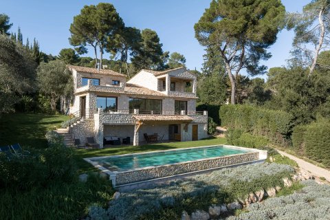 4 chambres Villa à Saint-Paul-de-Vence, France No. 72733 18