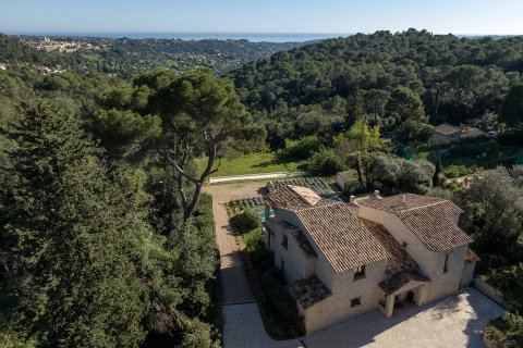 4 chambres Villa à Saint-Paul-de-Vence, France No. 72733 19