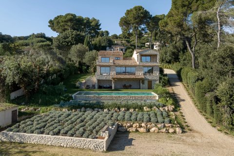 4 chambres Villa à Saint-Paul-de-Vence, France No. 72733 3