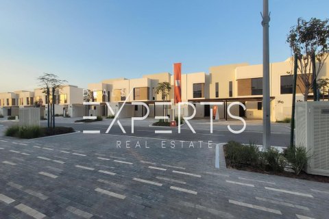 2 dormitorios Townhouse en  Yas Island, UAE No. 9687 1