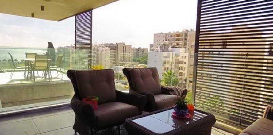 2 dormitorios Apartment en Limassol, Cyprus No. 40731